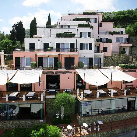 Residence Borgo San Sebastiano Bergeggi Εξωτερικό φωτογραφία