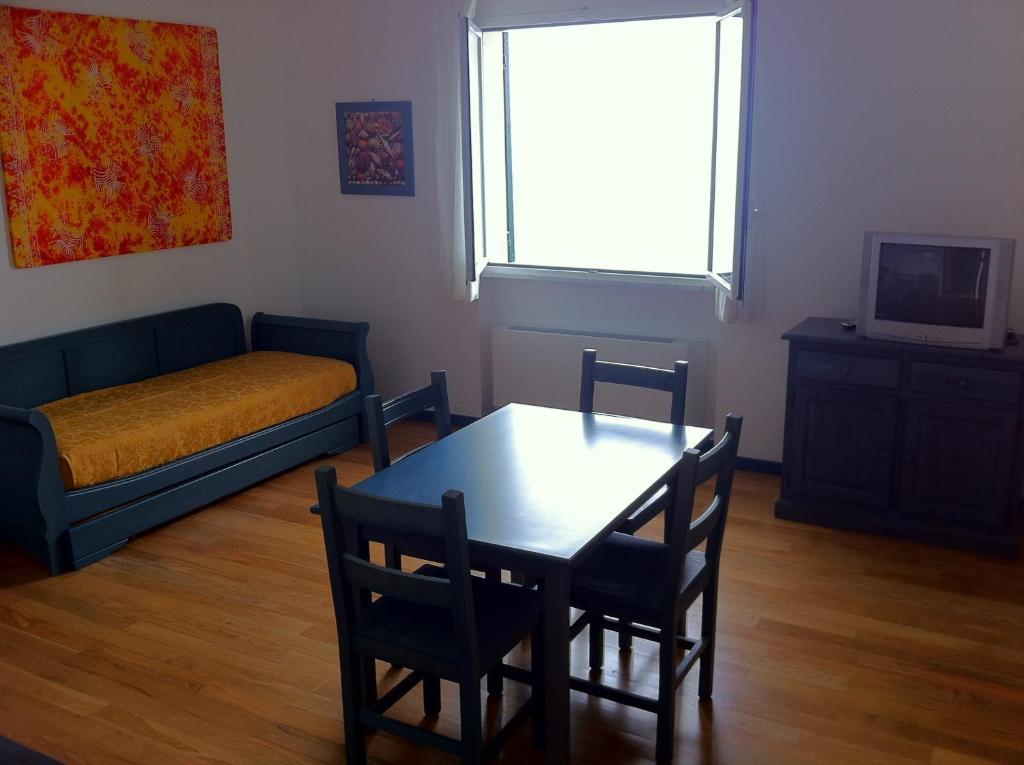 Residence Borgo San Sebastiano Bergeggi Δωμάτιο φωτογραφία