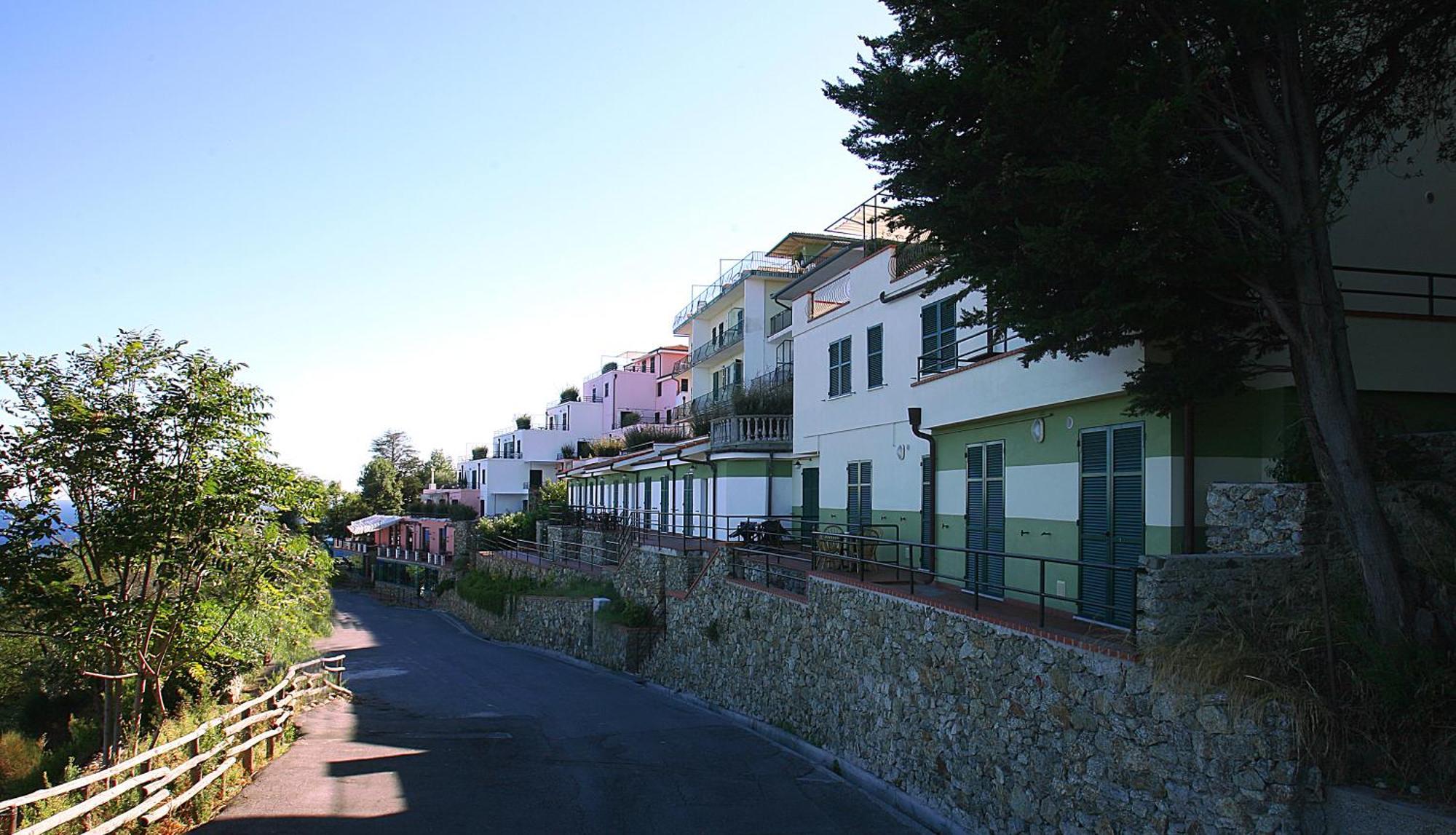 Residence Borgo San Sebastiano Bergeggi Εξωτερικό φωτογραφία