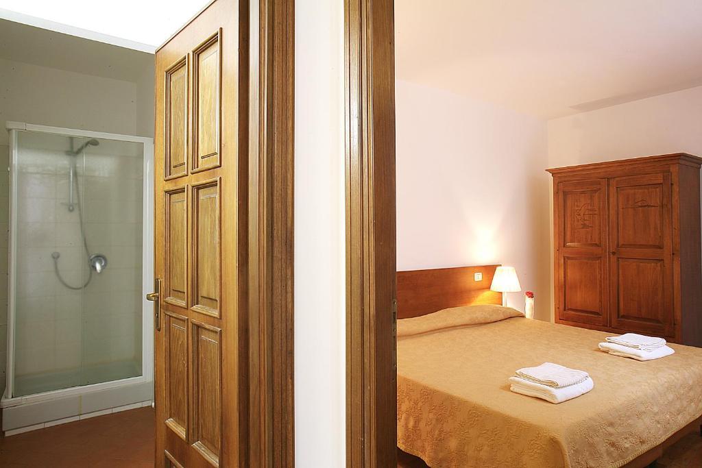 Residence Borgo San Sebastiano Bergeggi Δωμάτιο φωτογραφία