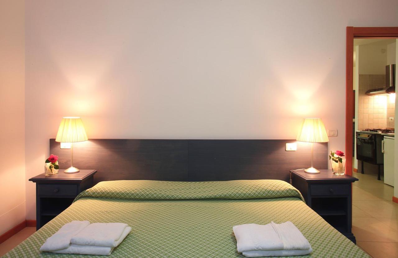 Residence Borgo San Sebastiano Bergeggi Δωμάτιο φωτογραφία